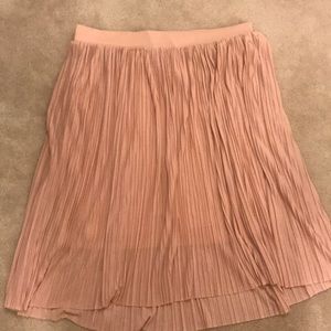 Pink pleated skirt